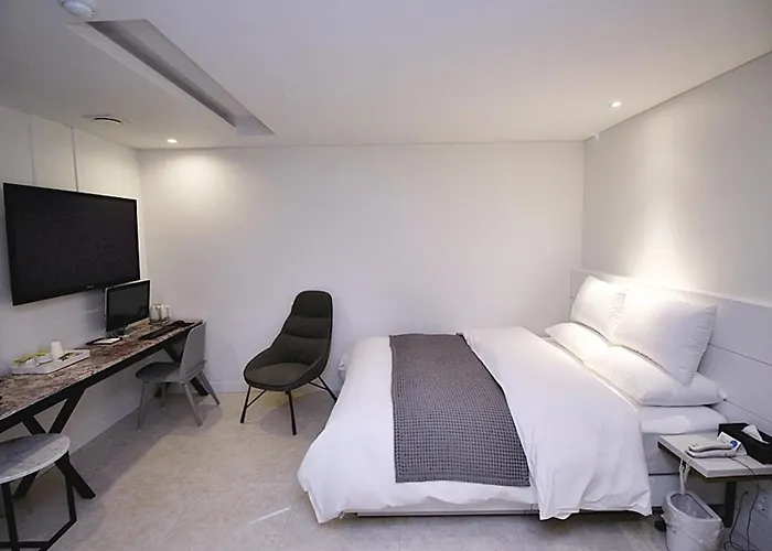 Hapjeong Circle Отель 3*