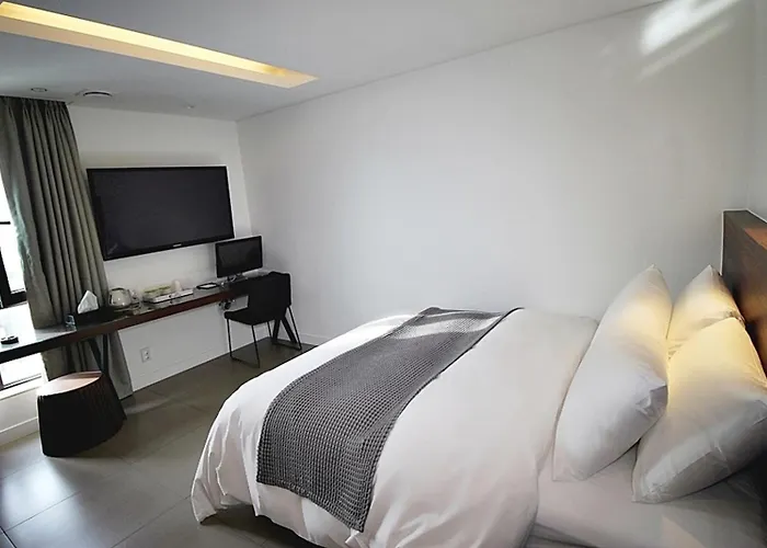 Hapjeong Circle 3*